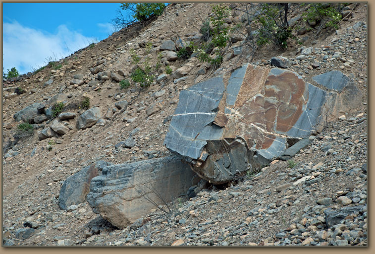 Huge angular boulder ripped from bedrock during Ice Age Floods when Glacial Lake Missoula suddenly drained.